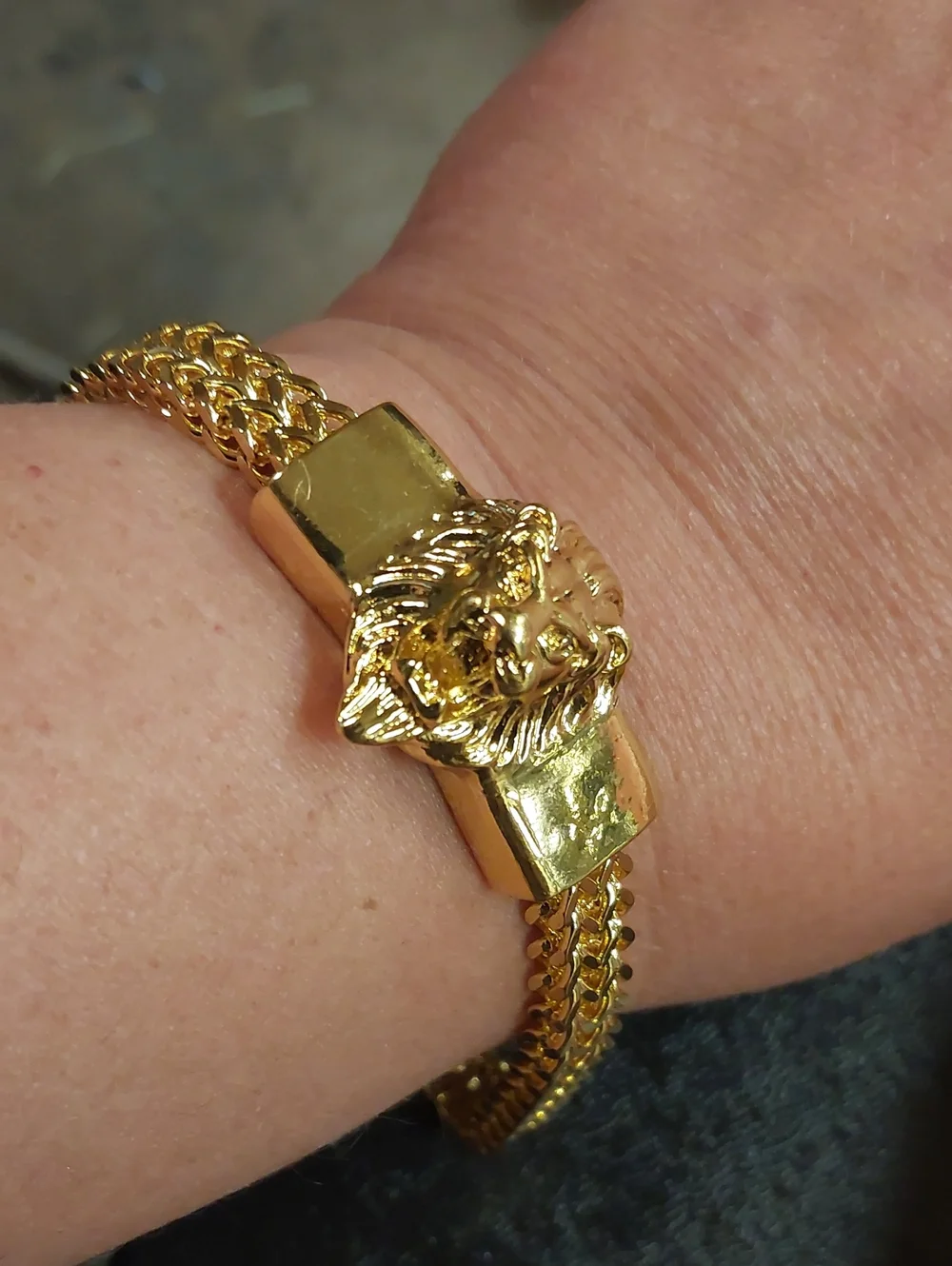 Men's Heavy Bold Gold Lion Head Link Chain Bracelet